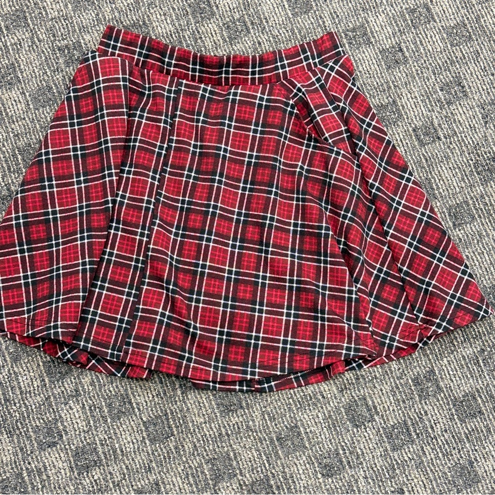 Cotton On - Plaid skirt Sz Medium